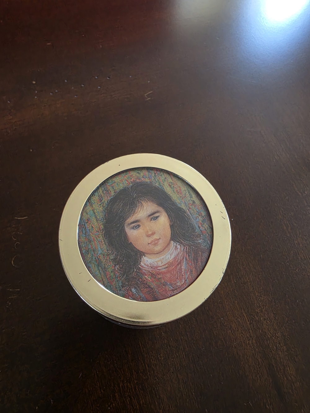 Round Metal Musical Box Framed Portrait Art